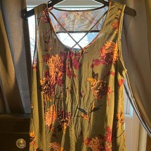 4 Maurices 24/7 tank tops together! View pictures